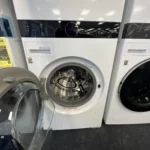 Single Unit Front Load LG WashTower™ with Center Control™ 4.5 cu. ft. Washer and 7.4 cu. ft. Electric Dryer - Image 3