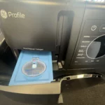 GE 28 Inch Smart Front Load Washer/Dryer Combo with 4.8 cu.ft. 12 Wash Cycles, 14 Dryer Cycles - Image 4
